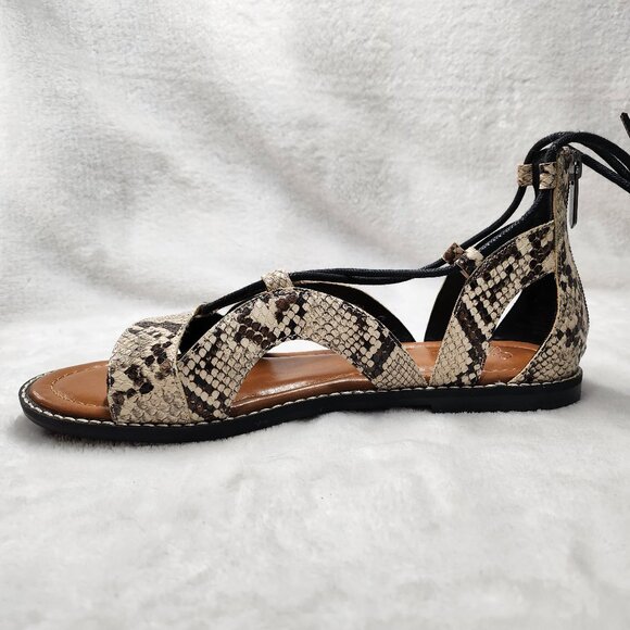 *New Low Price!* Crown Vintage Paysley Gladiator Sandals - Picture 5 of 13